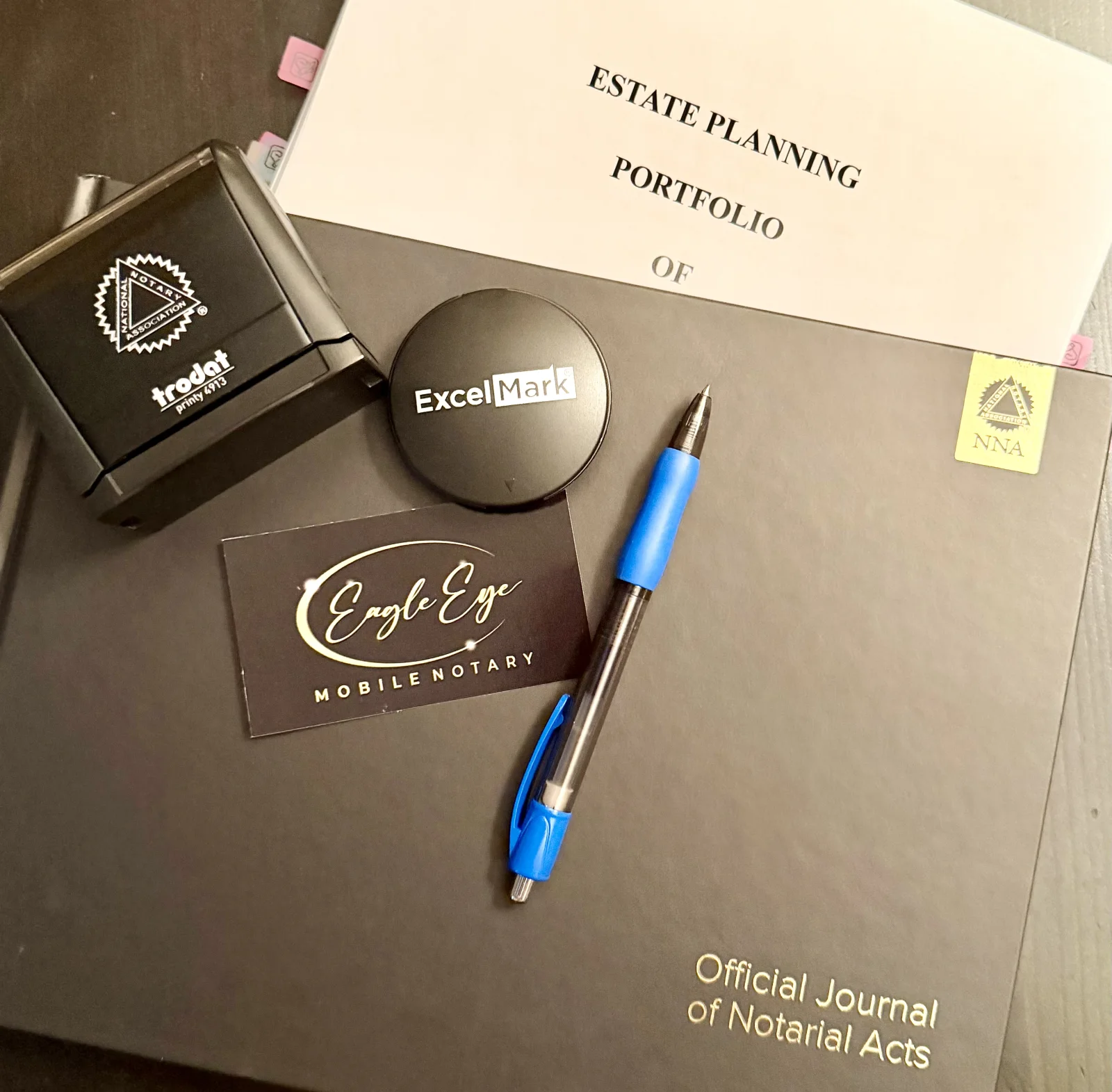 Estate-planning portfolio and notary tools prepared for a mobile signing